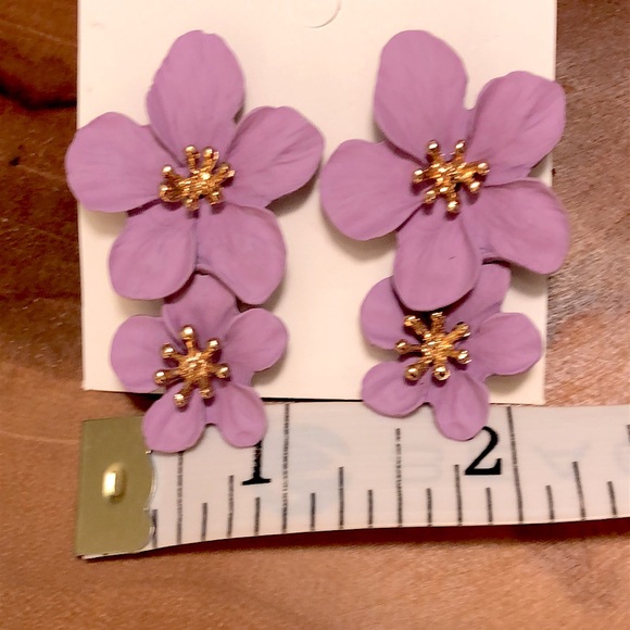 Lavender Floral Statement Earrings - Picture 5 of 5